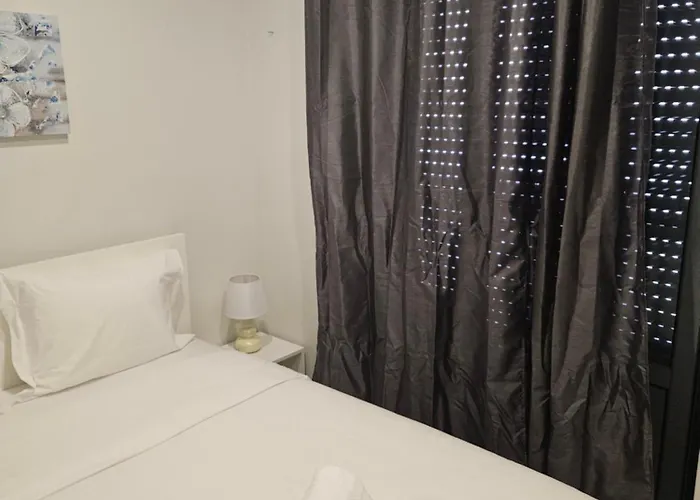 Bella Italia Coronel Miranda 酒店 蓬塔德尔加达