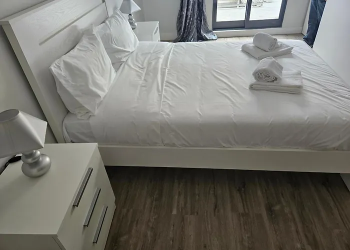 Bella Italia Coronel Miranda * 蓬塔德尔加达