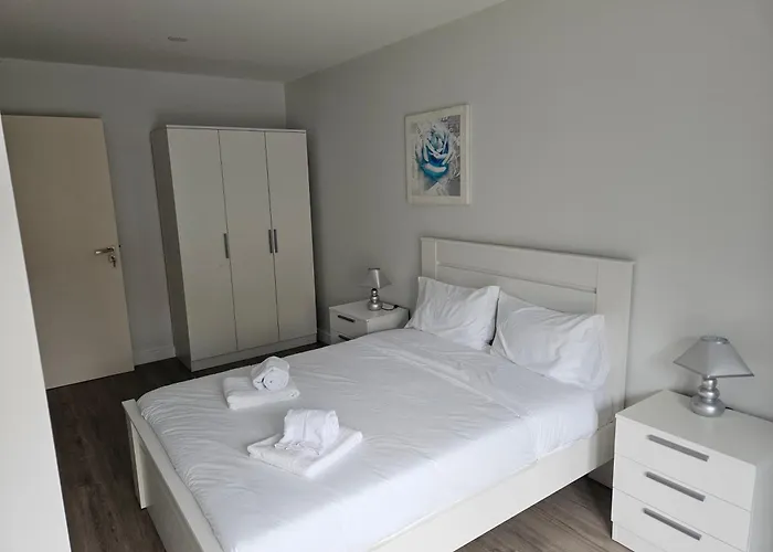 Bella Italia Coronel Miranda 酒店 蓬塔德尔加达