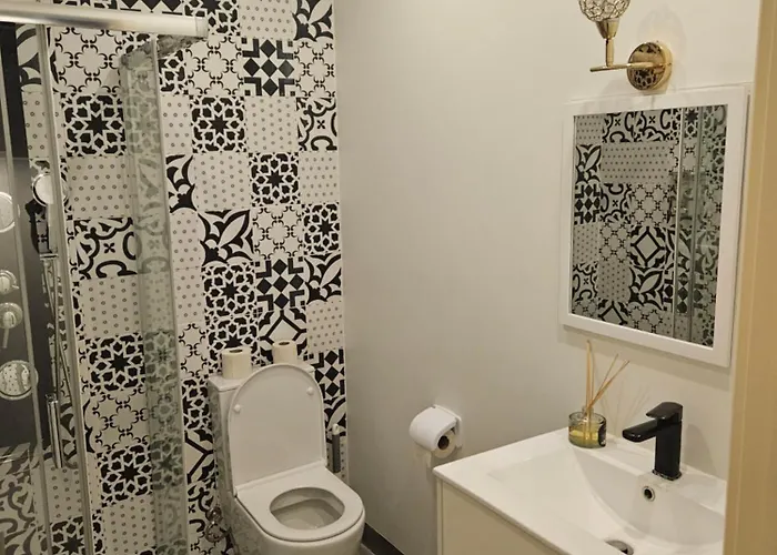 Bella Italia Coronel Miranda 酒店 *